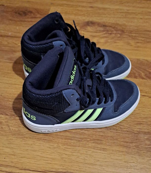 Оригинални кецове Adidas