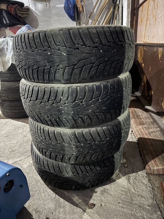 Продам шины 215/55 r17