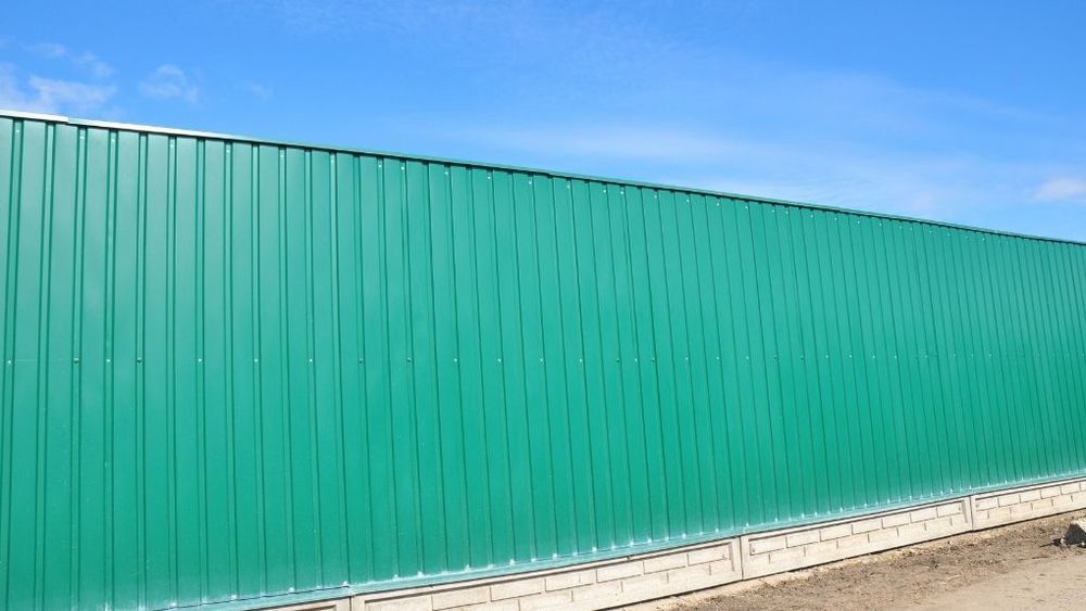 Garduri din sipca metalica, panou tip jaluzele, tabla, plasa si BCA