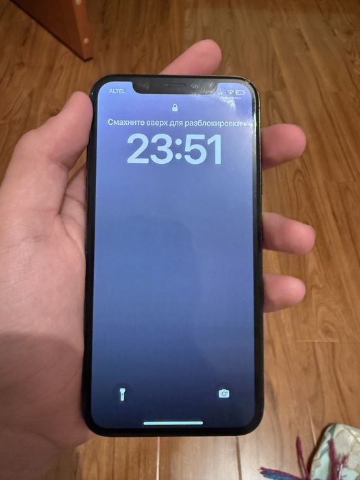 Продам Iphone X срочно