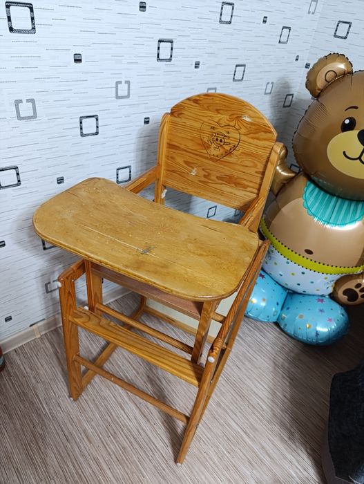 Продам столик - стульчик для кормления