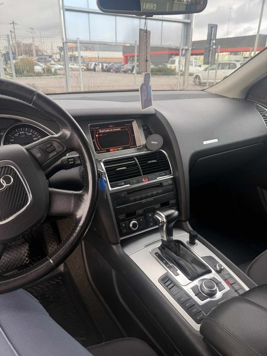 Audi Q7 .Autoutilitara