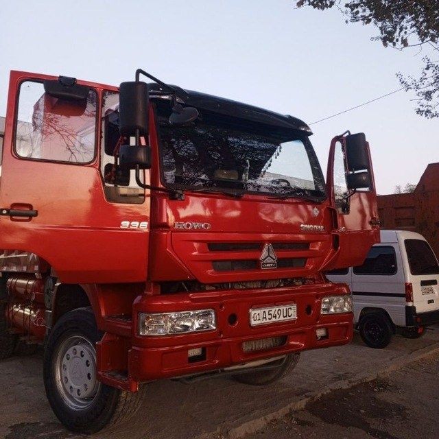 Howo sinotruk samosval