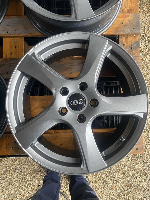 17 цола 5 х 112 мм Мерцедес , Ауди , Фолксваген , Шкода , Сеат ,  VW