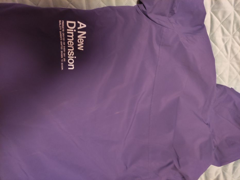 Vând geacă mov Bershka