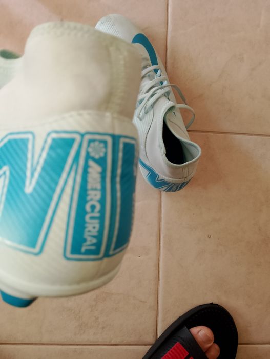 Nike futbol номер 42,5