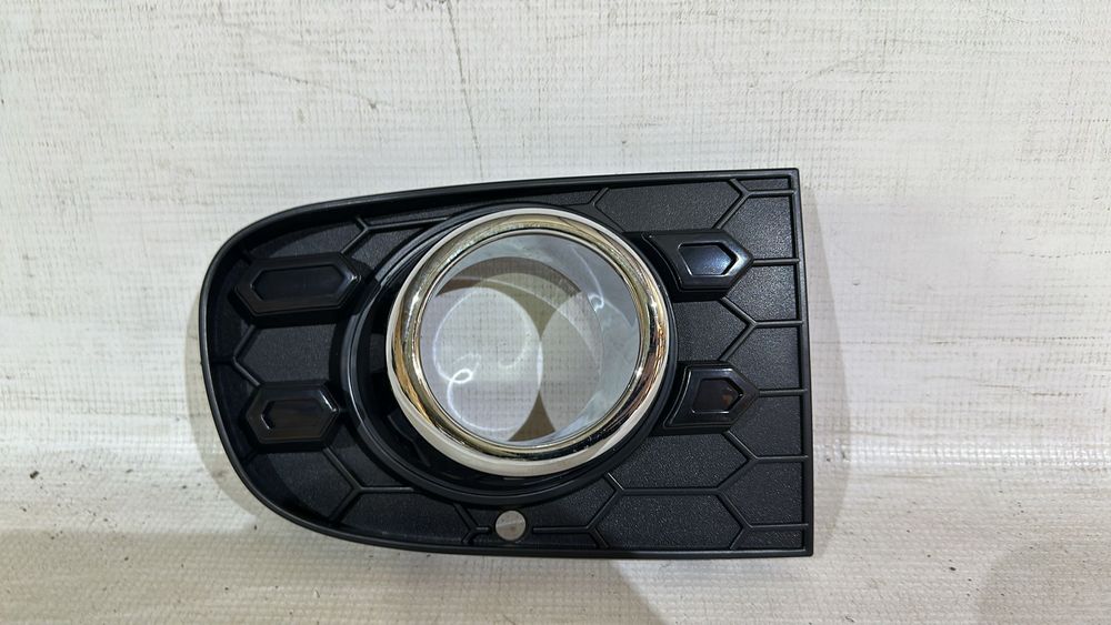 Grila laterala bara fata (cu orificiu proiector) - Fiat 500S, 2015, 2016, 2017, 2018. IN STOC