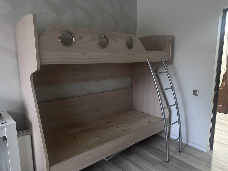 Продам кровать двух’ярусную