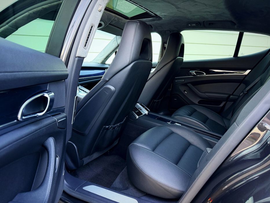 Panamera 3.0d •Platinum Edition •alcantara•jante turbo
