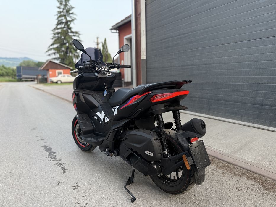 Aprilia SR 125 GT Replica