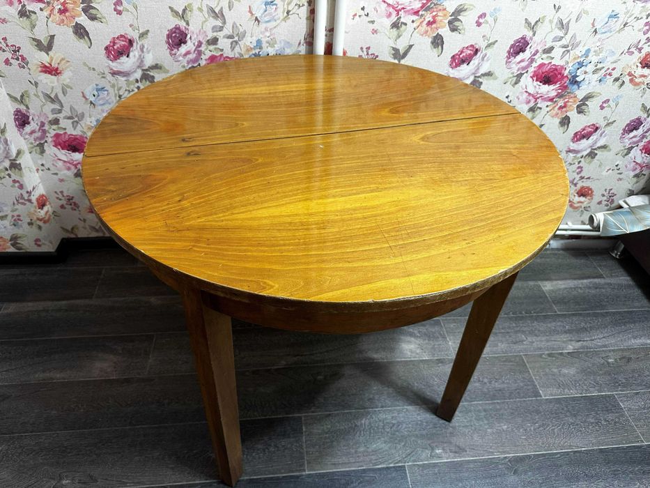 Стол круглый советский