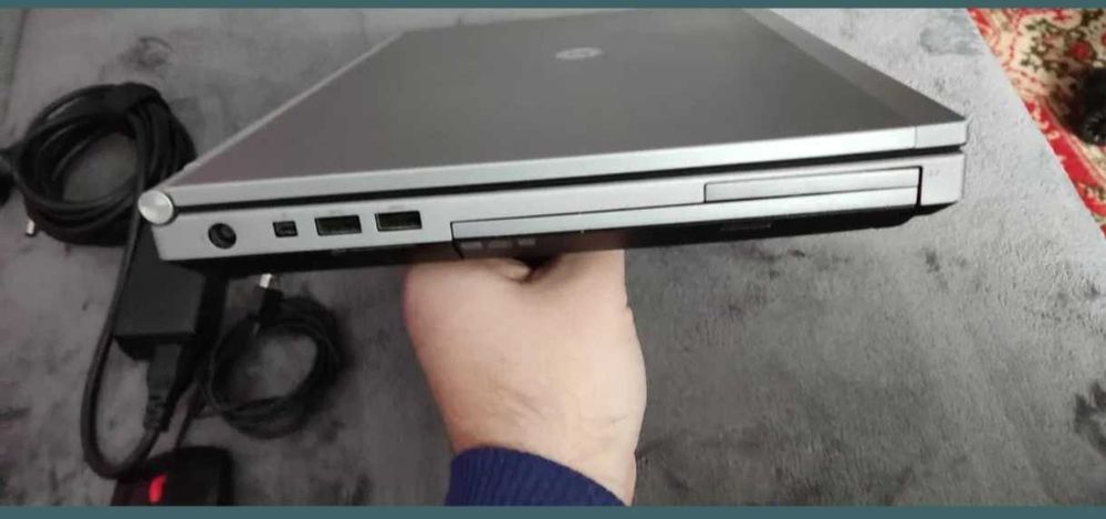 Laptop HP Elite 8470 -intel i7 8GB RAM SSD