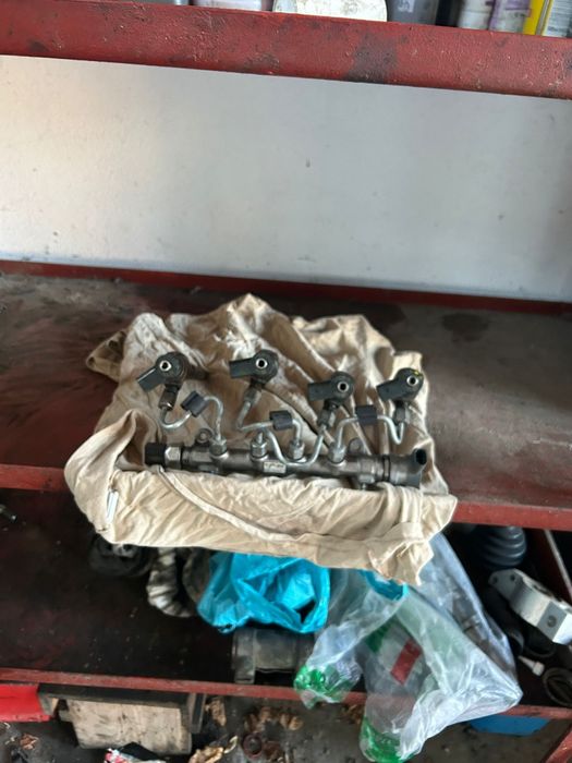 Injectoare golf 7 octavia 1.6 tdi