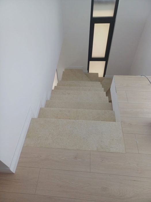 Realizam lucrari interioare