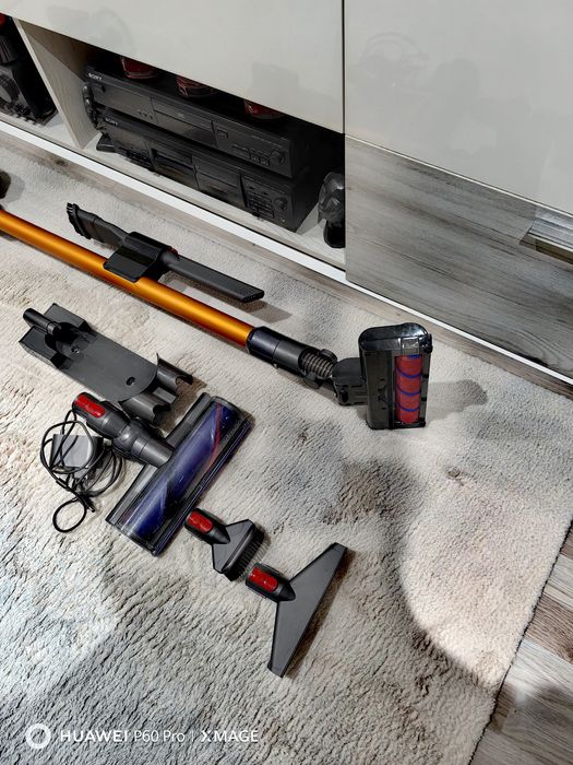 Aspirator Dyson v8 absolut