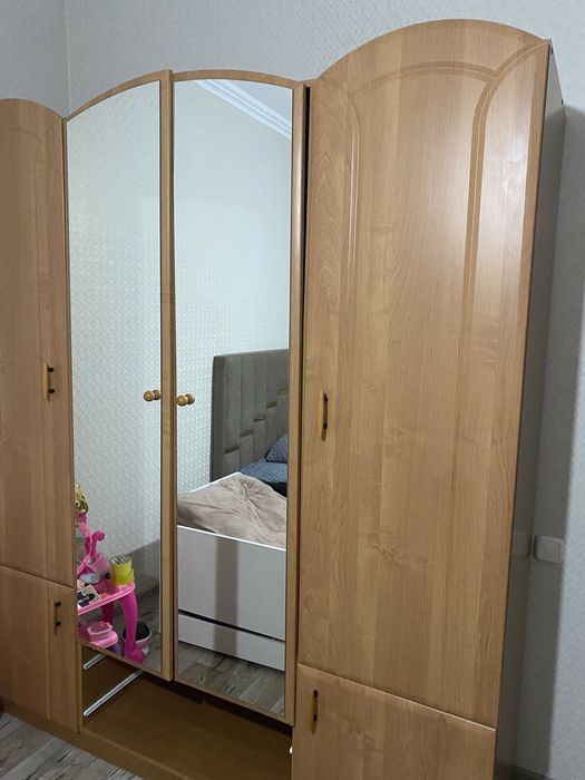 Продам шкаф в хорошем состоянии.
