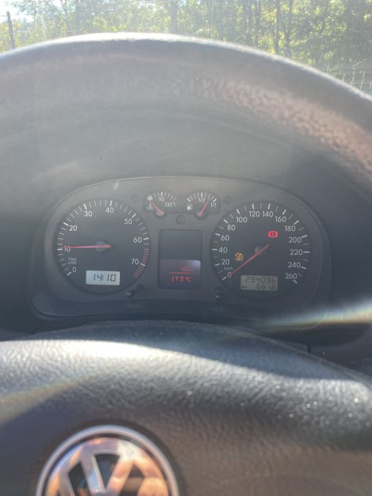Volkswagen golf  4