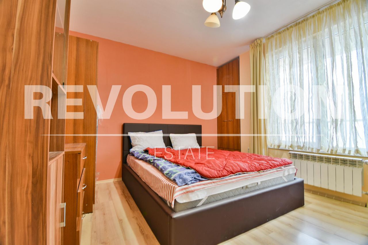 Дава се под наем Тристаен апартамент в София, Център - 91 кв.м за 960 € - Снимка #5