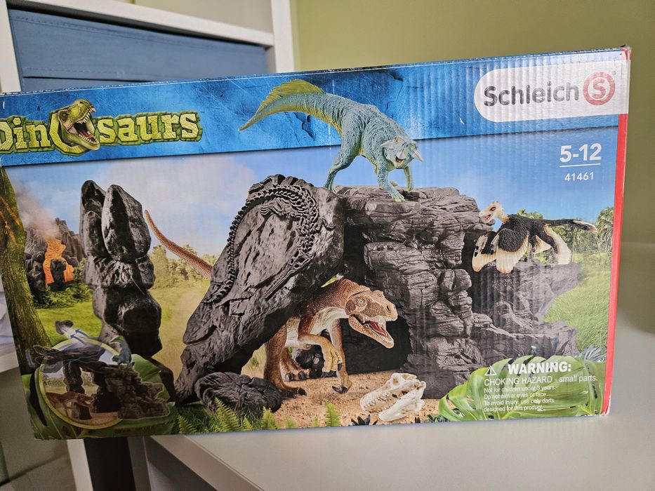 Вулкан и динозаври Schleich с подарък