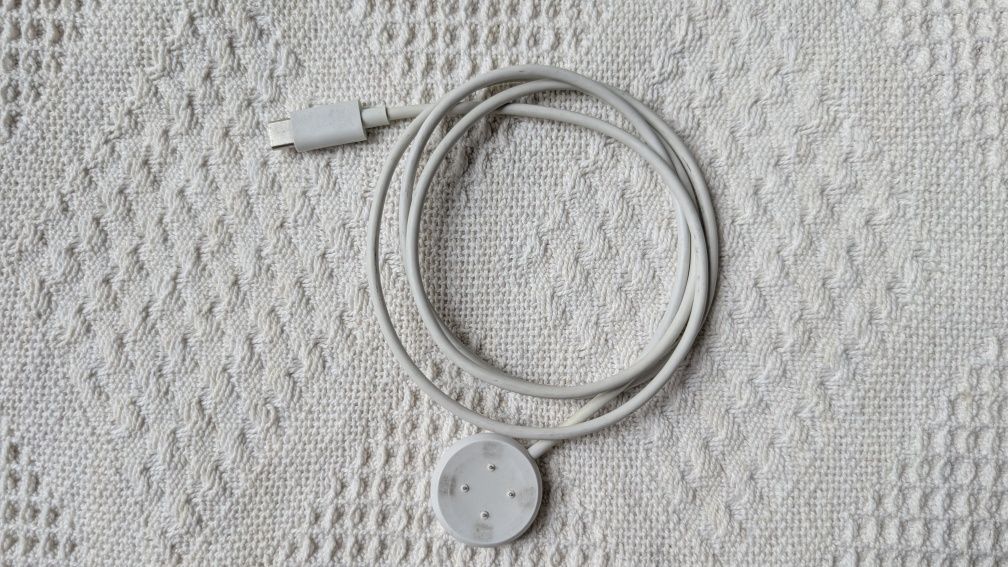 Каишка и кабел за зареждане на Xiaomi mi band 3, 4, 5, 6 и 7