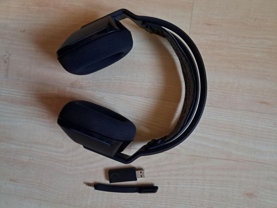 Безжични слушалки на Logitech G733 цвят черен