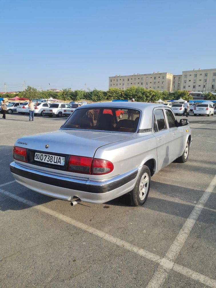 Gaz 31105 sotiladi