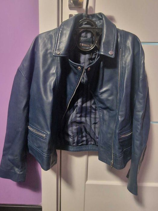 Оригинално кожено яке на марката Massimo Dutti .Якето е ново,размер М