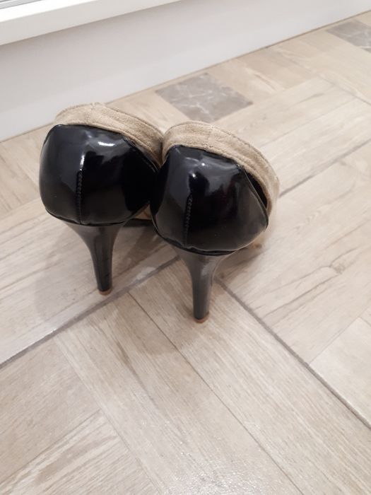 Vand decupate de dama