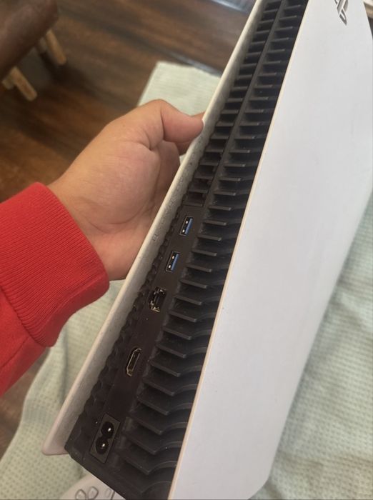 Vand Playstation Ps 5 1TB