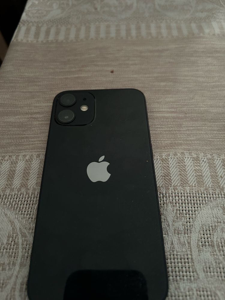 Iphone 12 mini във перфектно състояние