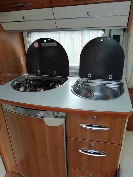 Каравана Фендт платин 470  2010год.