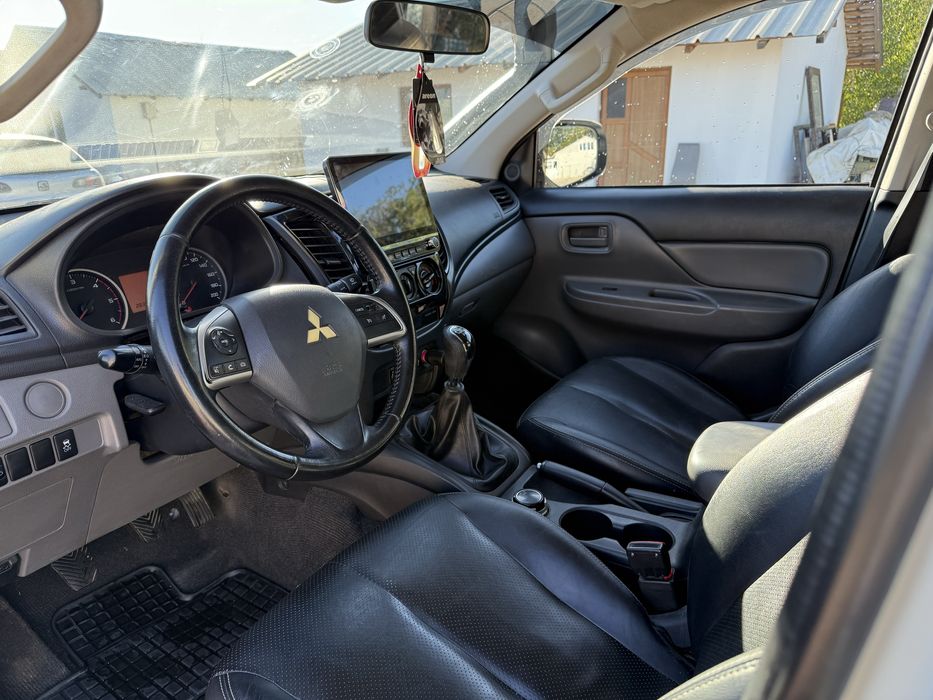 Mitsubishi L200 impecabil
