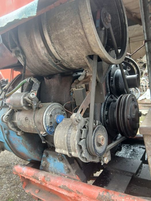 Tractor 35 cai intr-un piston