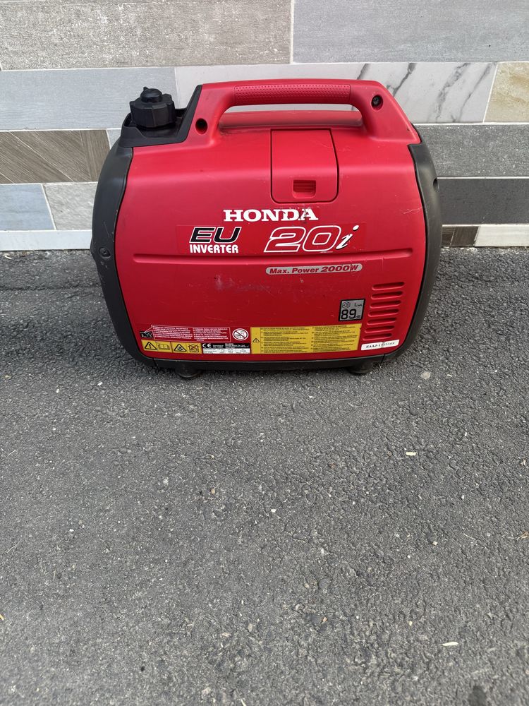 Генератор Honda EU 20i inverter