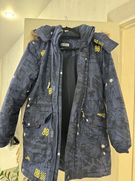 Продам куртку зимнюю на мальчика