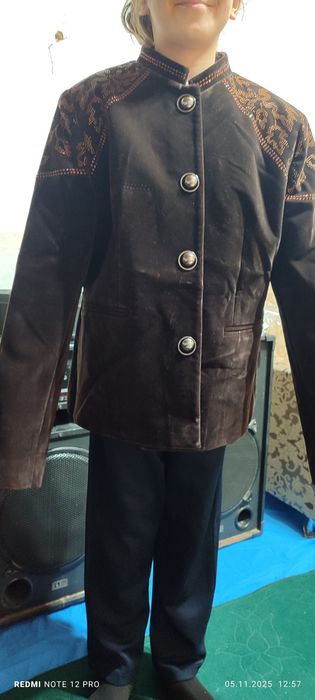 Yangi paltolar sotiladi ayollarga