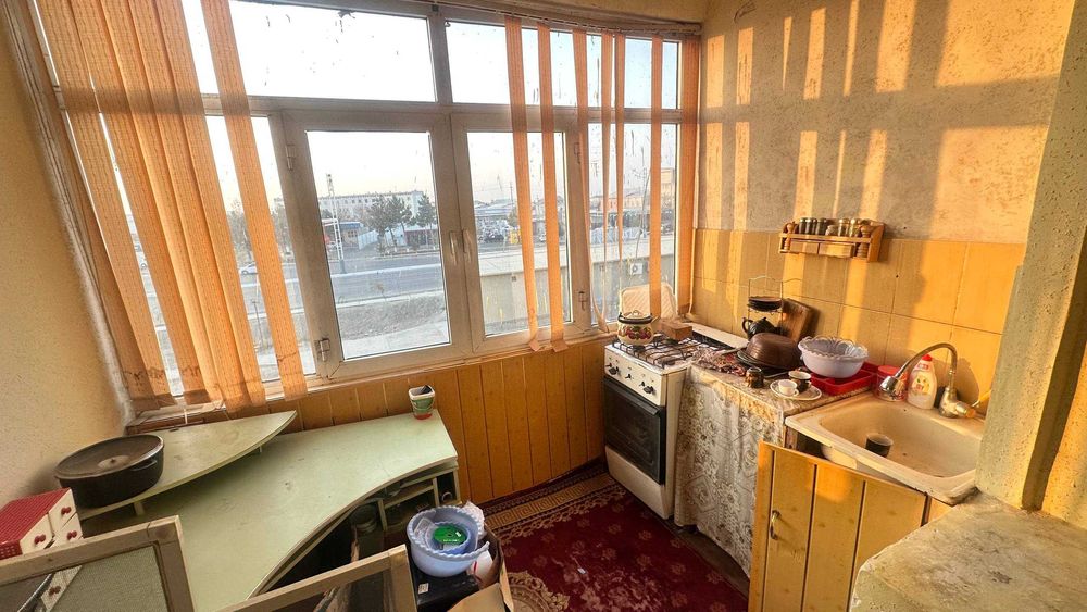 Арзон нархда 1 хонали квартира 3 каватда сотилади 5 микрн Шайх