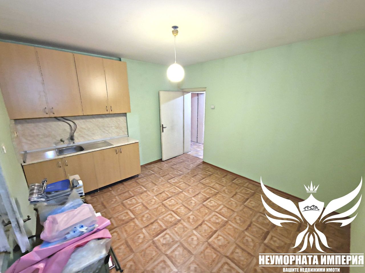 Продава се Четиристаен апартамент в Асеновград - 108 кв.м за 1084 €/кв.м - Снимка #16