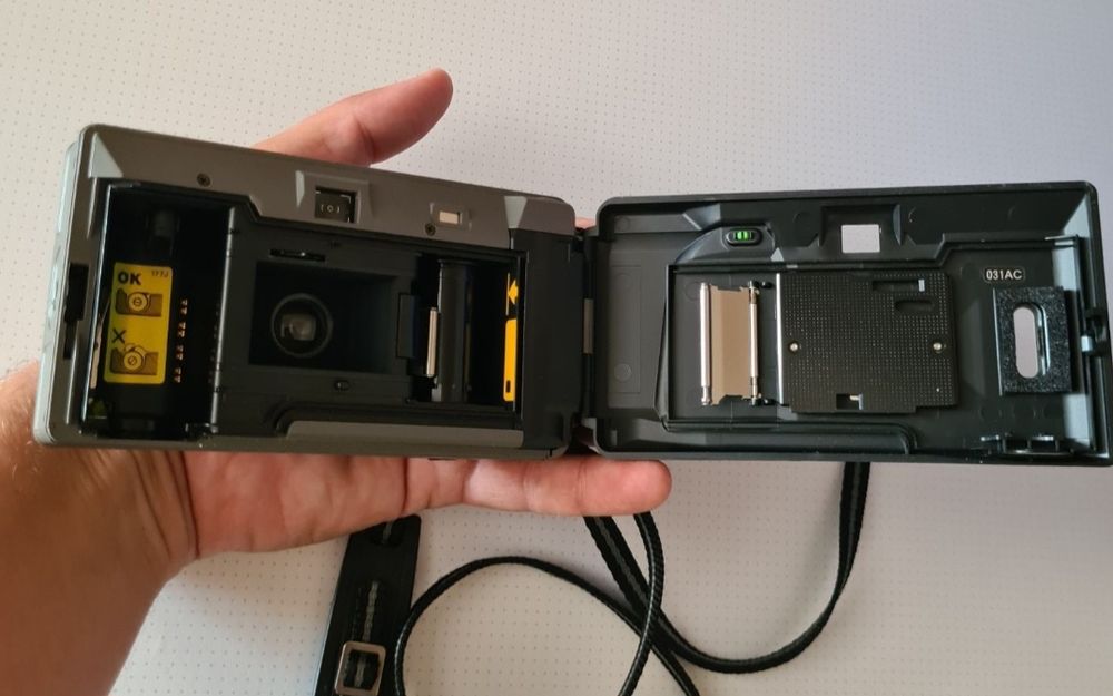 Chinon Auto 3001 Multi Auto Focus Camera Aparat Foto Film Point Shoot