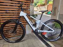 Bicicleta Electrica Cube Stereo Hybrid 120 Pro 750 Flashwhite Black 29