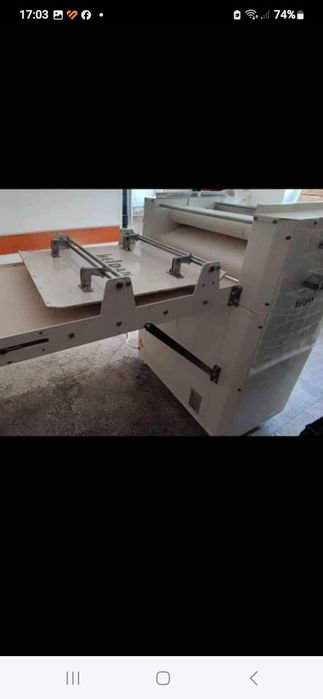 Mașina formatoare cu 4 cilindri de modelat