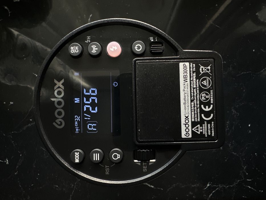 Godox ad300 pro cu garantie