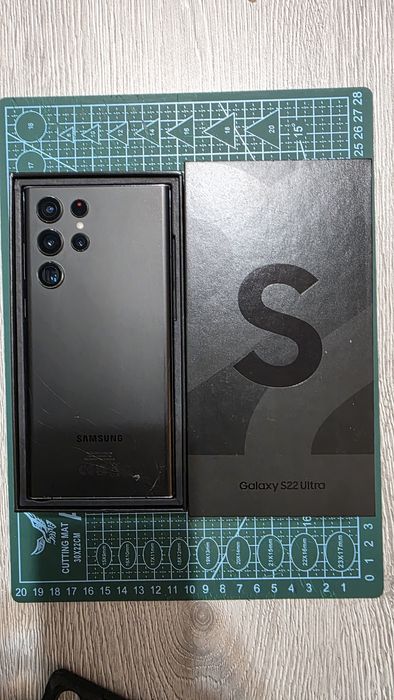 Samsung S22 Ultra, 12GB, 256GB ROM, fabricat in Coreea