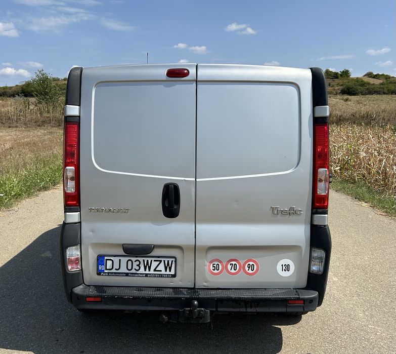 Renault trafic 2009 2.0dci 3 locuri