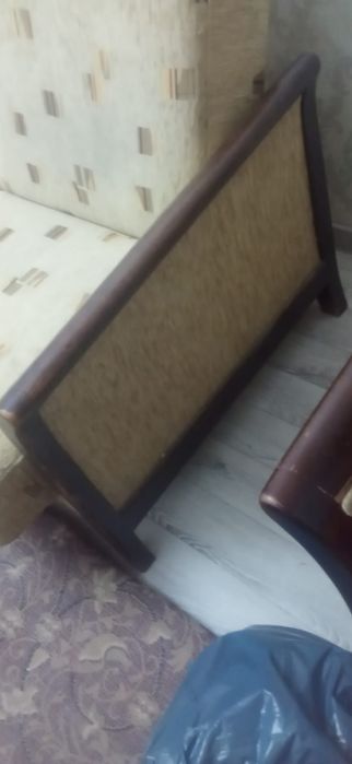 Продаётся диван.