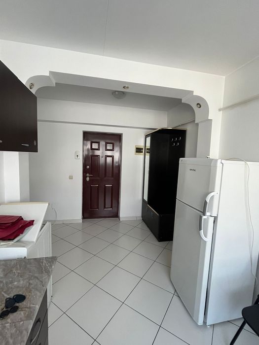 Garsoniera pentru inchiriat