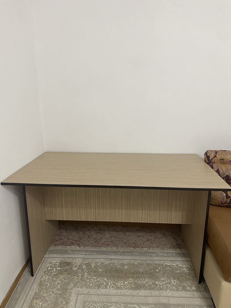 Продается рабочий стоо