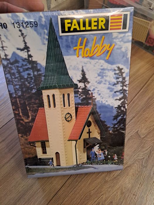 Модель домика Кирхи Faller 1 87 новая