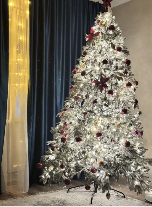 Продам елку в идеальном состоянии 2,5 см