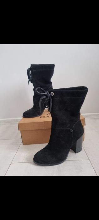 Боти от естествена велур с дебел ток